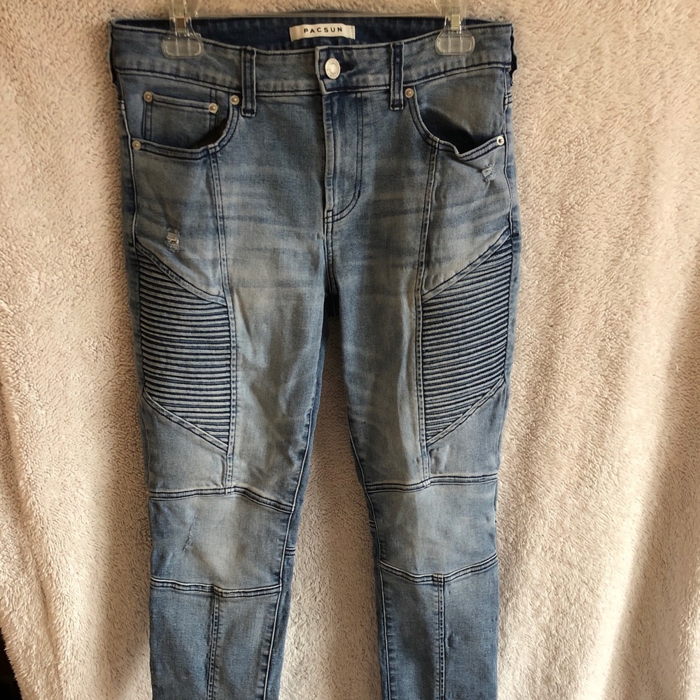 PacSun Stacked Skinny jeans 30x30 lightly distressed